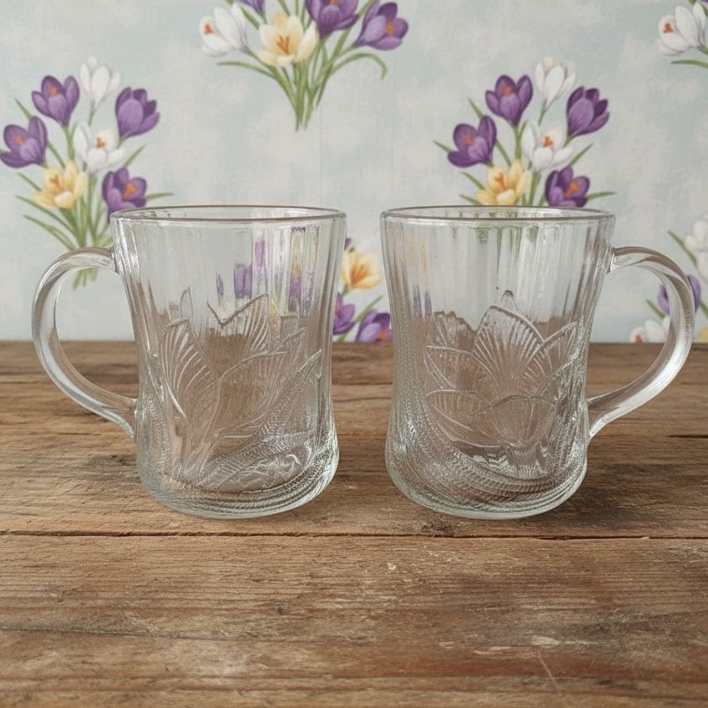 Arcoroc Canterbury Crocus Coffee Cups, Set of 2, Vintage Embossed Glass Mugs